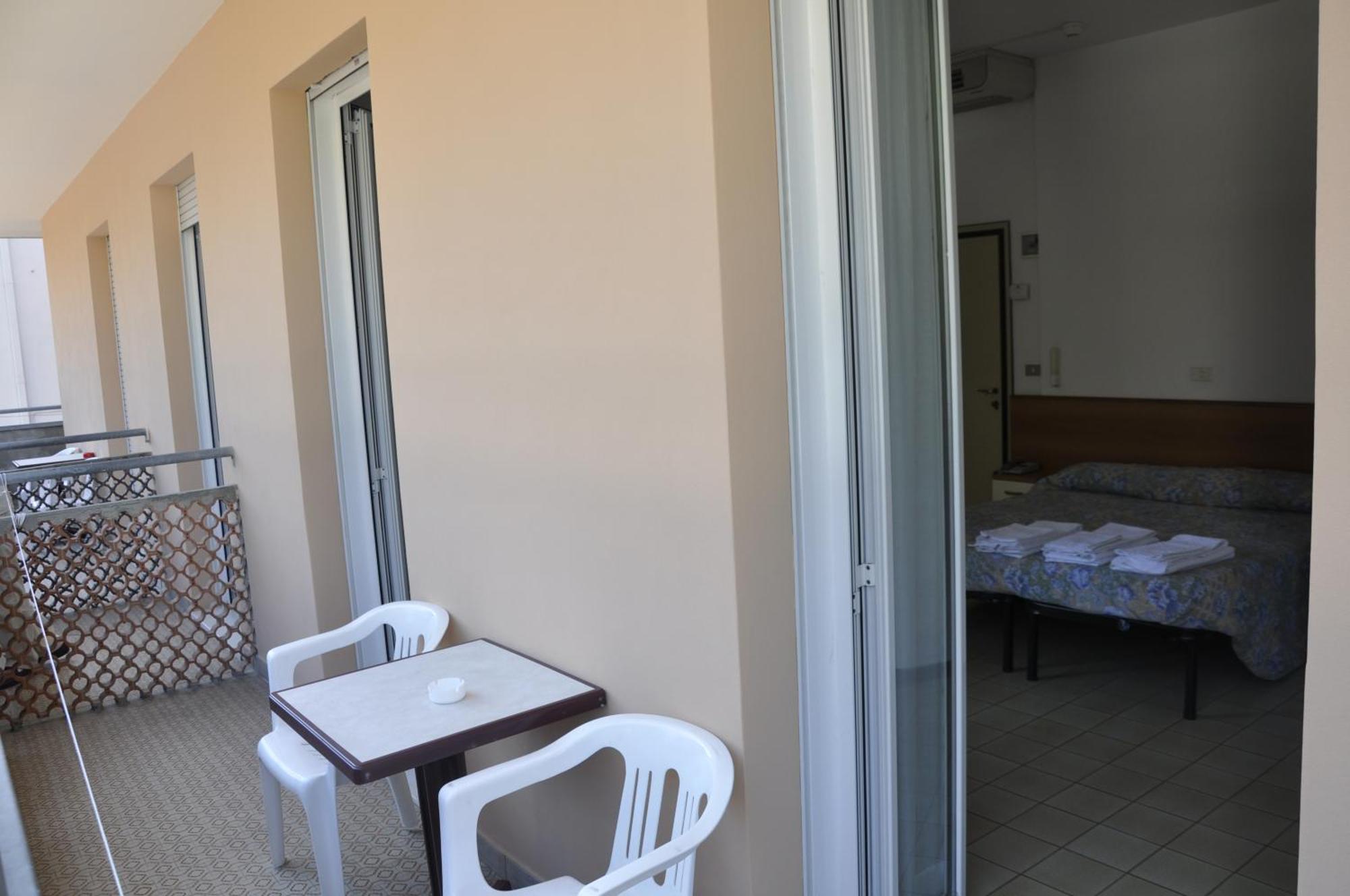 Albergo Larenzia Католика Стая снимка